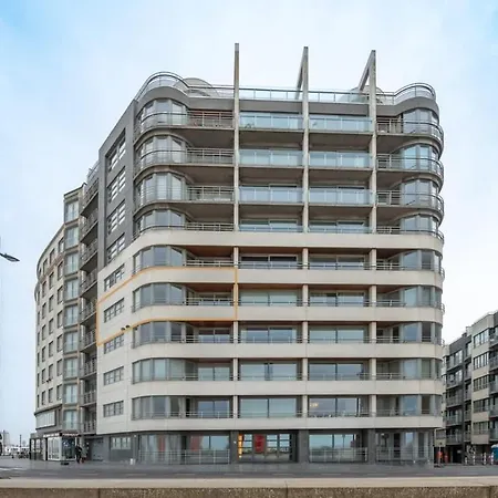 Marvelous With A Stunning View And Garage Apartamento Ostend