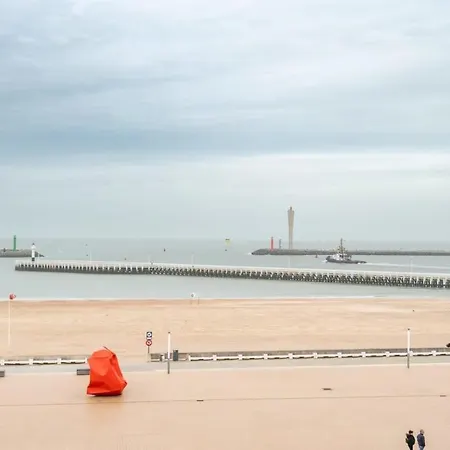 Marvelous With A Stunning View And Garage Appartamento Ostenda