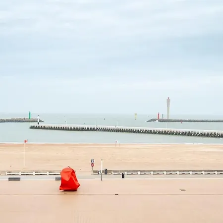 Marvelous With A Stunning View And Garage Apartamento