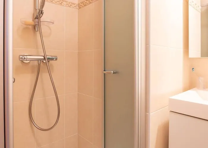 Marvelous With A Stunning View And Garage *