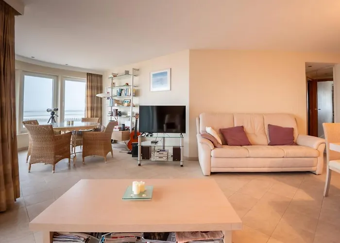 Marvelous With A Stunning View And Garage شقة *