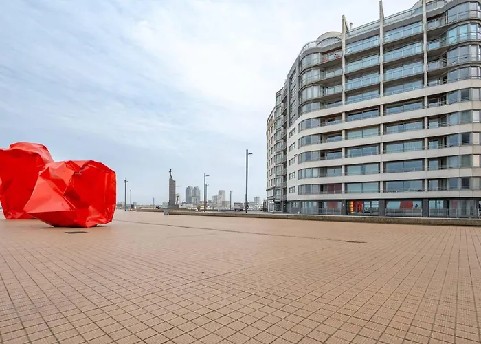 Marvelous With A Stunning View And Garage Apartamento