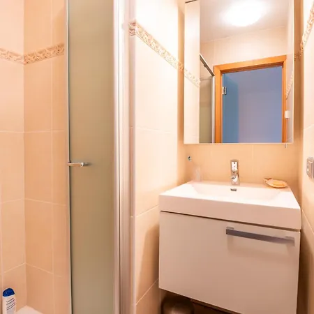 Marvelous With A Stunning View And Garage Apartment
